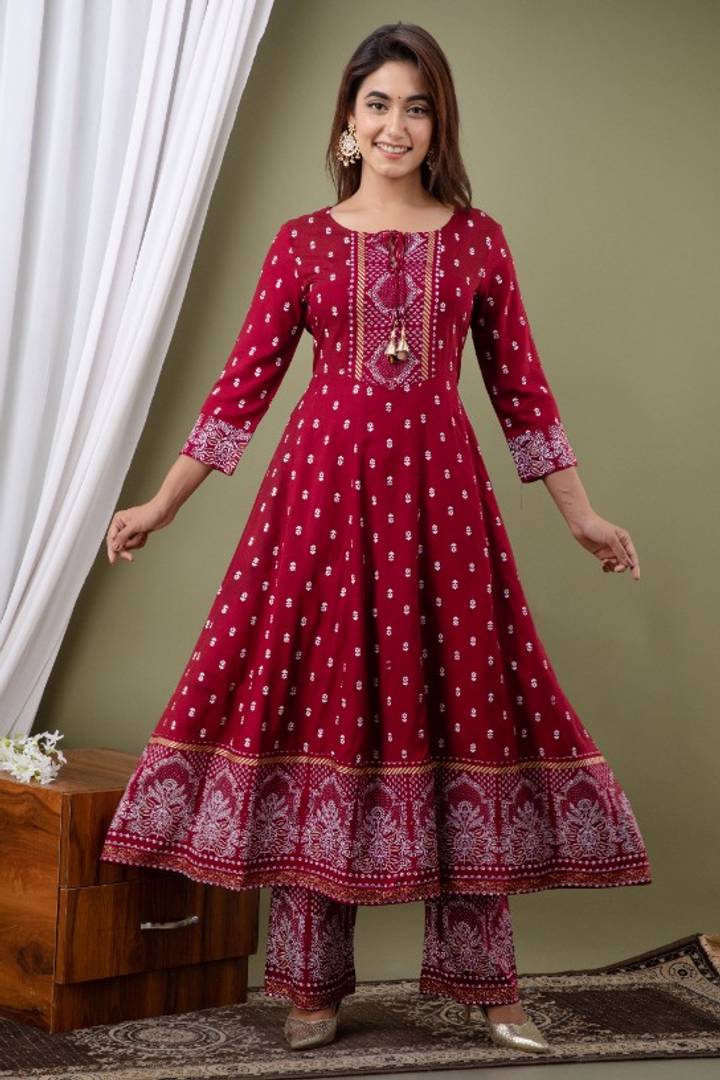 Women's Rayon Printed Kurta/Palazzo/Dupatta set, Maroon